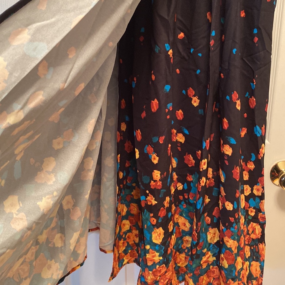 Brand New BloomChic Floral Wrap Dress… size 10 - Picture 4 of 6